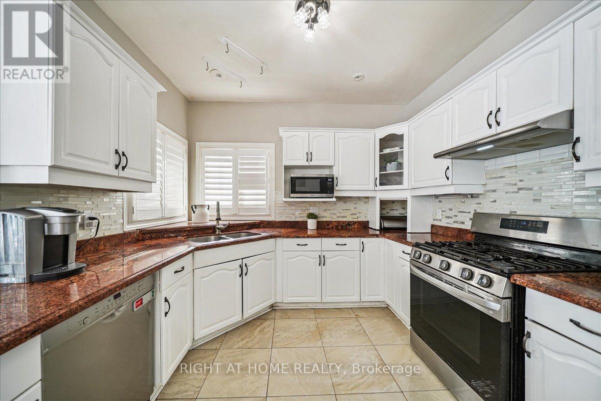 118 Bowles Drive, Ajax, Ontario  L1T 4C2 - Photo 8 - E12725416