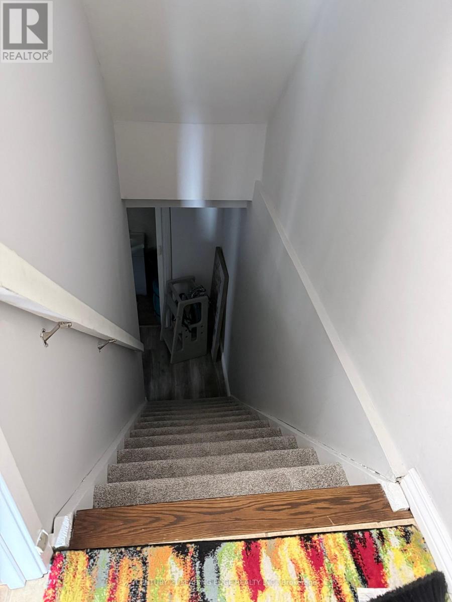 Upper - 998 Southgate Drive, Oshawa, Ontario  L1H 8A1 - Photo 16 - E12725446