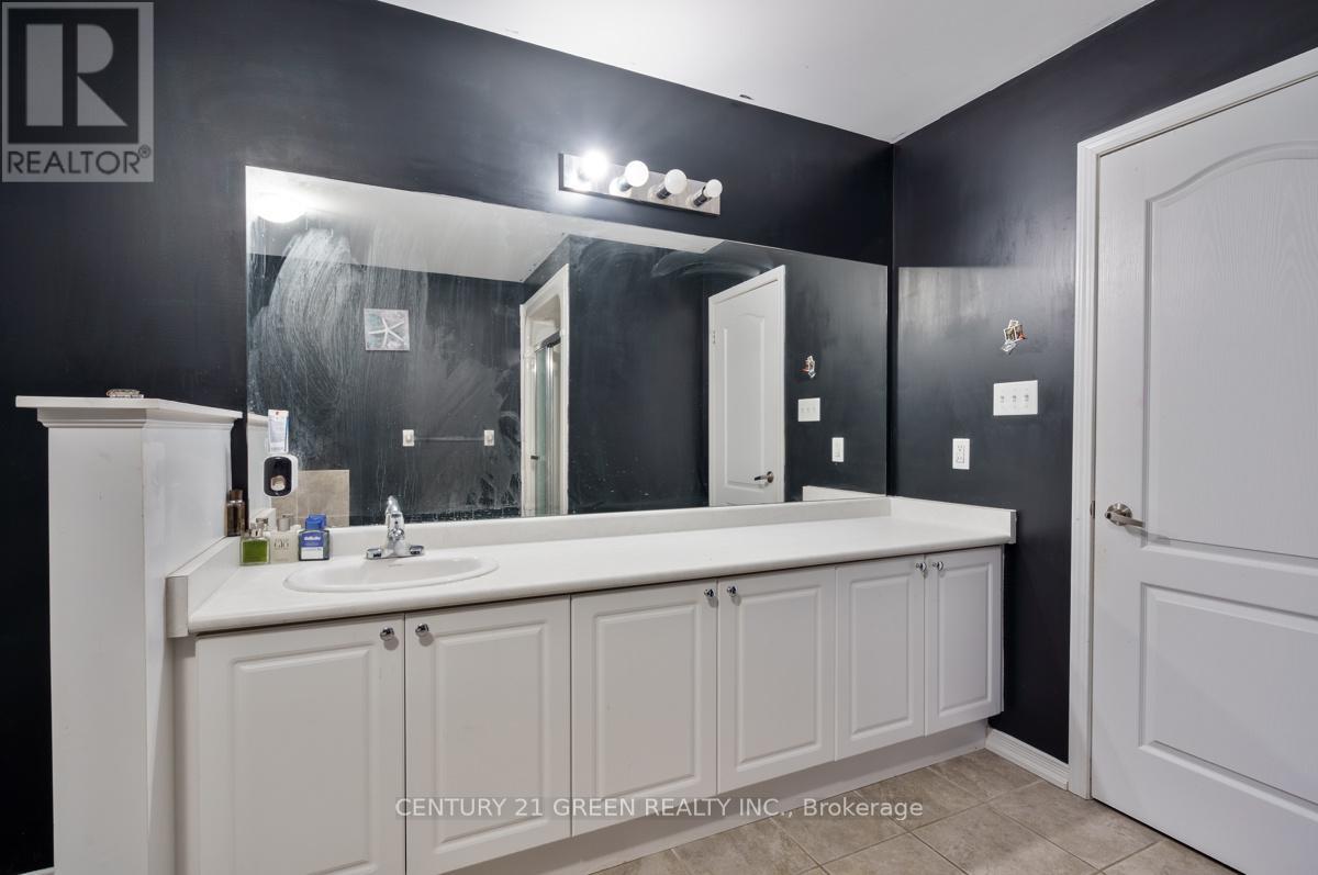 1362 Butler Street, Innisfil, Ontario  L9S 0H2 - Photo 17 - N12725406