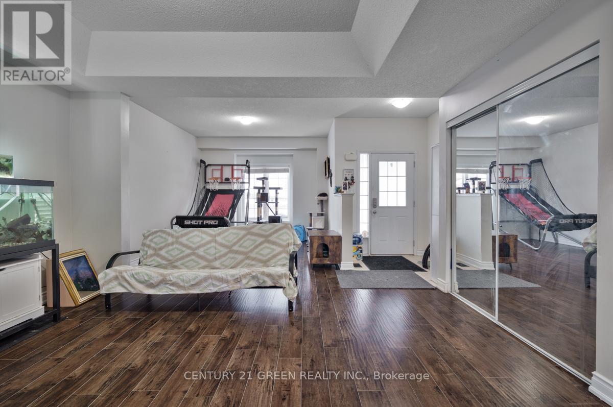 1362 Butler Street, Innisfil, Ontario  L9S 0H2 - Photo 2 - N12725406