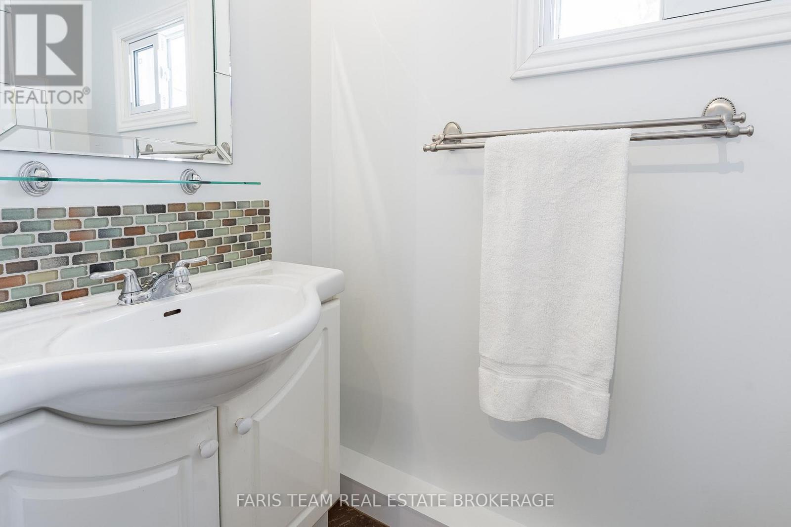 25 Recreation Drive, Innisfil, Ontario  L9S 1N5 - Photo 16 - N12725438