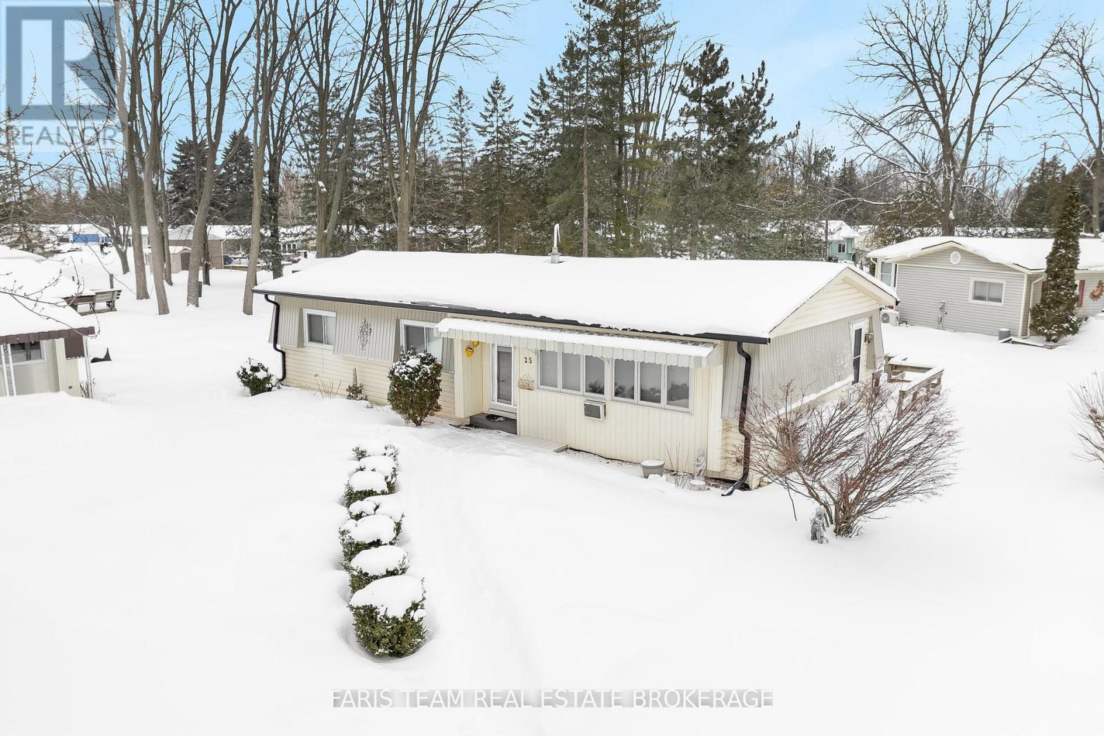 25 Recreation Drive, Innisfil, Ontario  L9S 1N5 - Photo 2 - N12725438