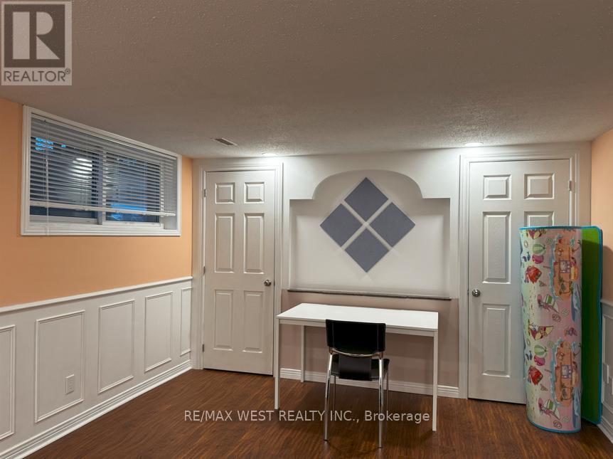 16 MILNE LANE, Markham, Ontario