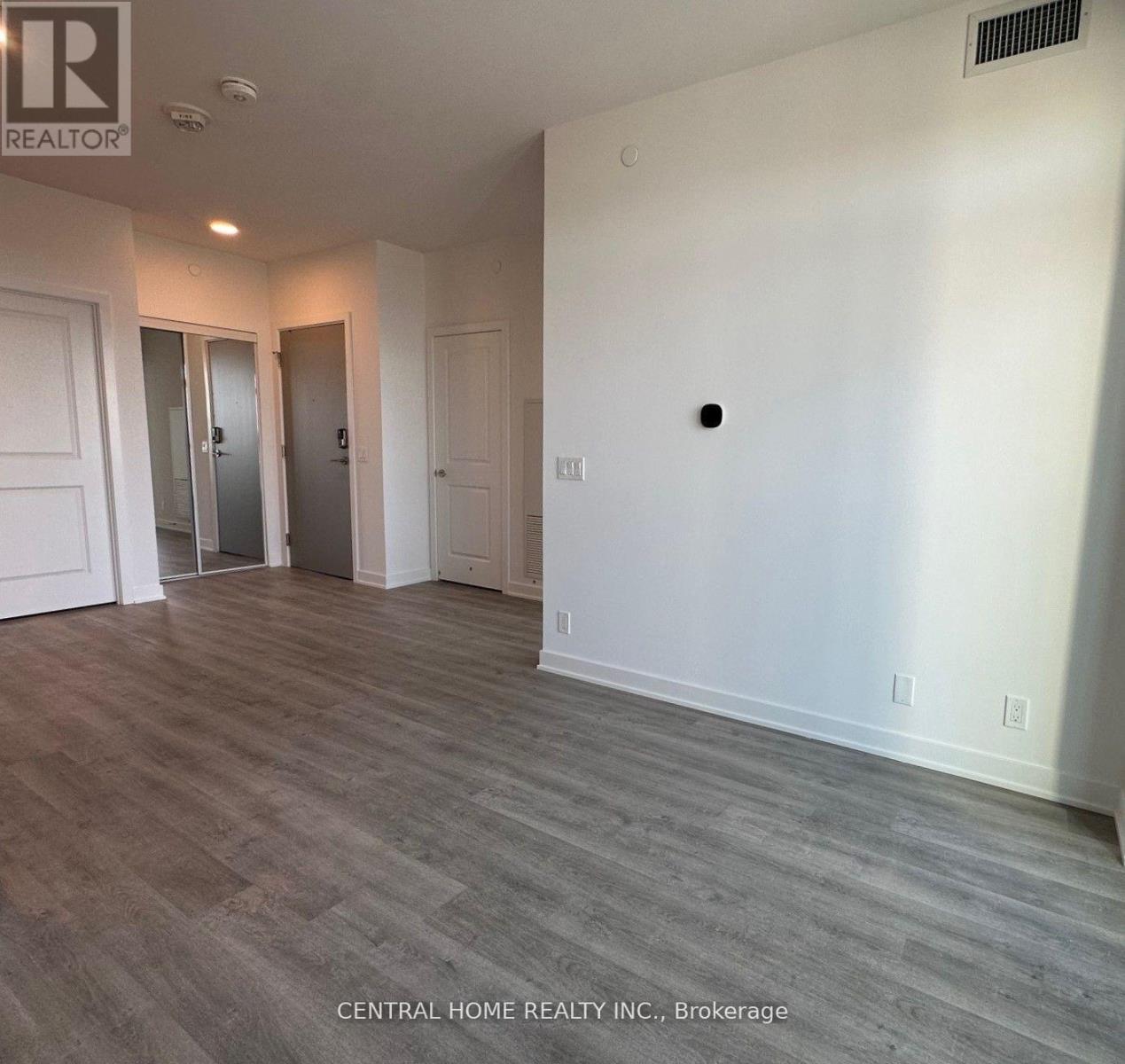 1906 - 50 Upper Mall Way, Vaughan, Ontario  L4J 0L8 - Photo 2 - N12725498