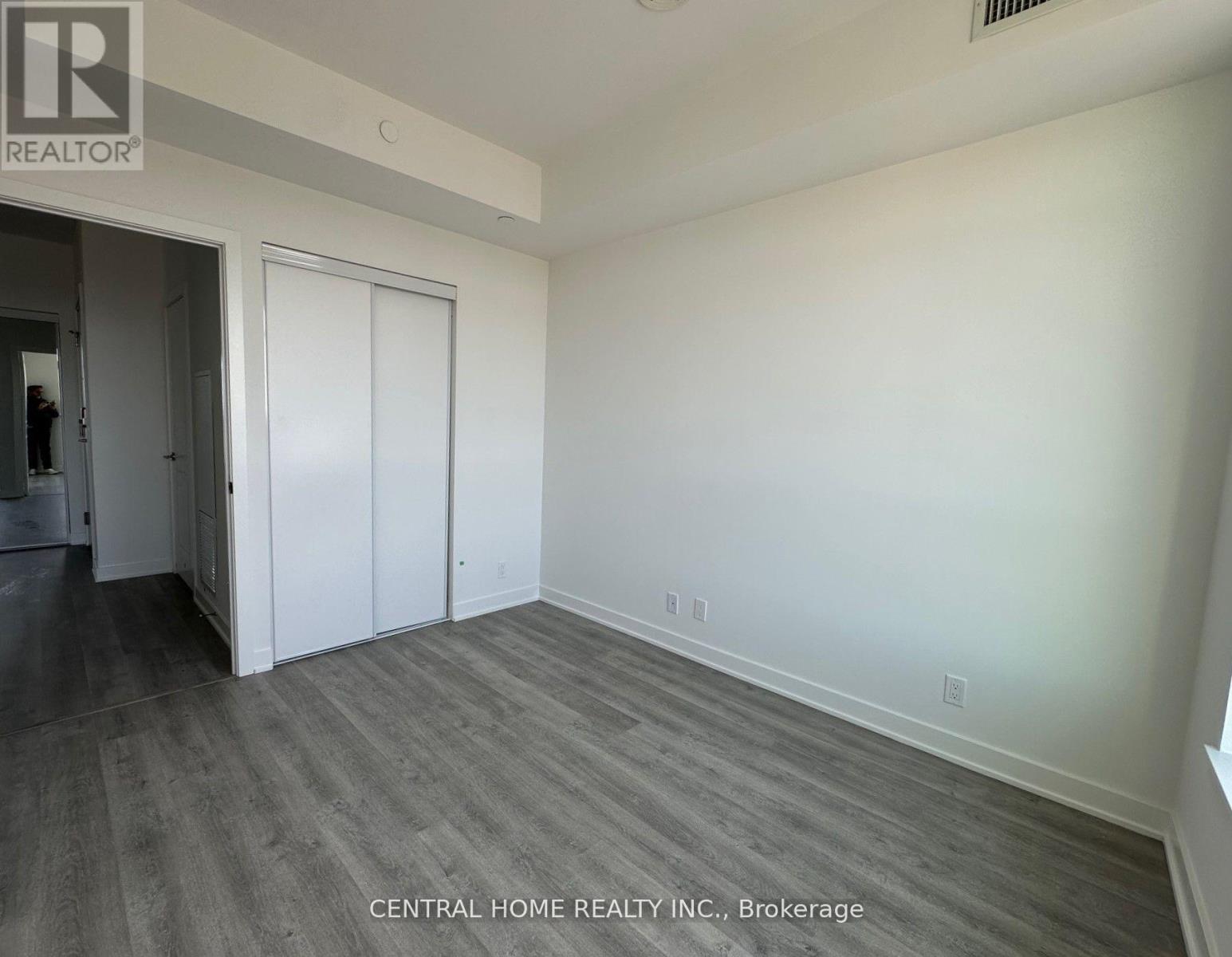 1906 - 50 Upper Mall Way, Vaughan, Ontario  L4J 0L8 - Photo 8 - N12725498