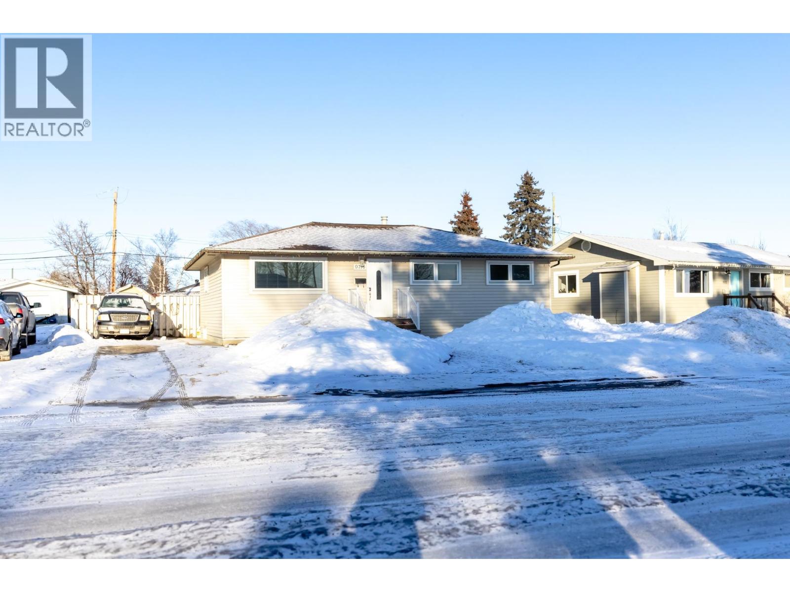 9716 104 Avenue, Fort St. John, British Columbia  V1J 2K2 - Photo 2 - R3082638