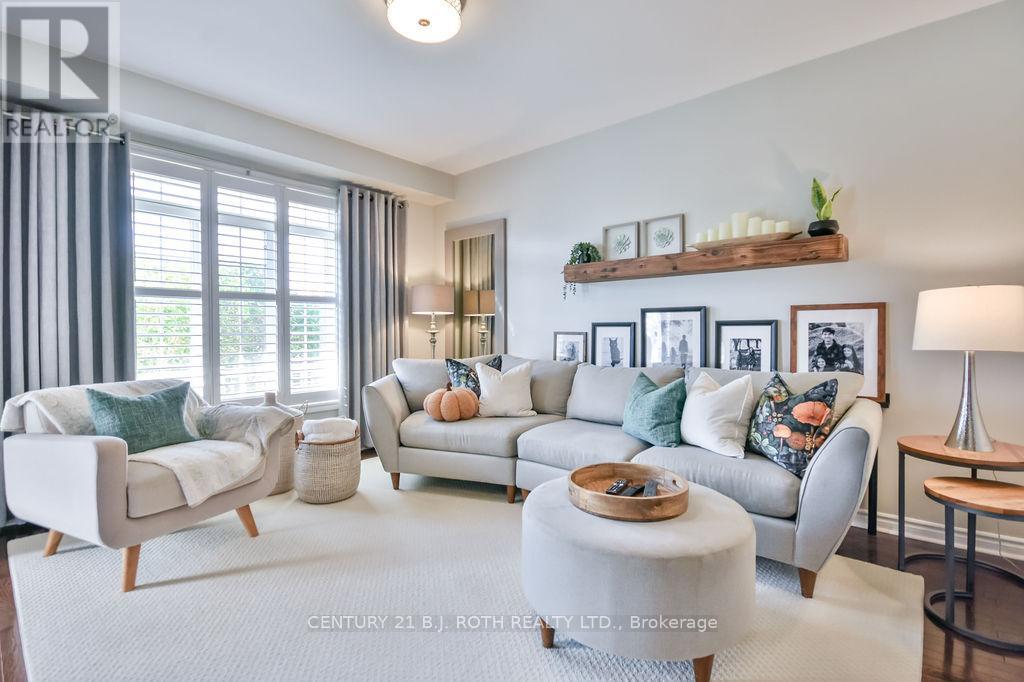 63 The Queensway, Barrie, Ontario  L4M 7J3 - Photo 8 - S12725428