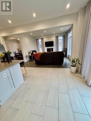 Main - 1 Tran Street, Wasaga Beach, Ontario  L9Z 0M9 - Photo 4 - S12725434