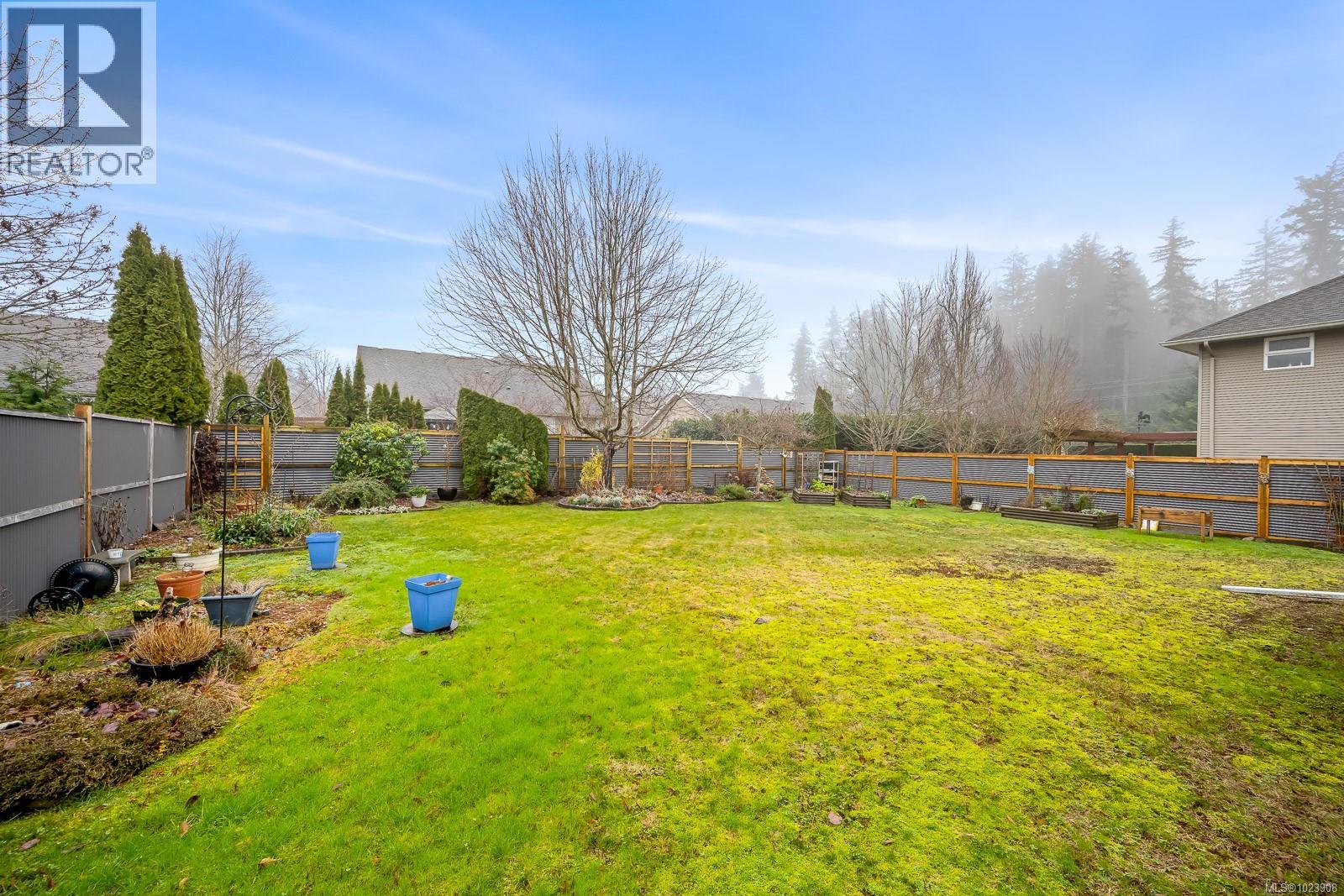 2480 Kinross Pl, Courtenay, British Columbia  V9N 1Y2 - Photo 12 - 1023908