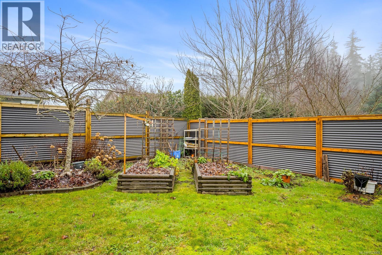 2480 Kinross Pl, Courtenay, British Columbia  V9N 1Y2 - Photo 16 - 1023908