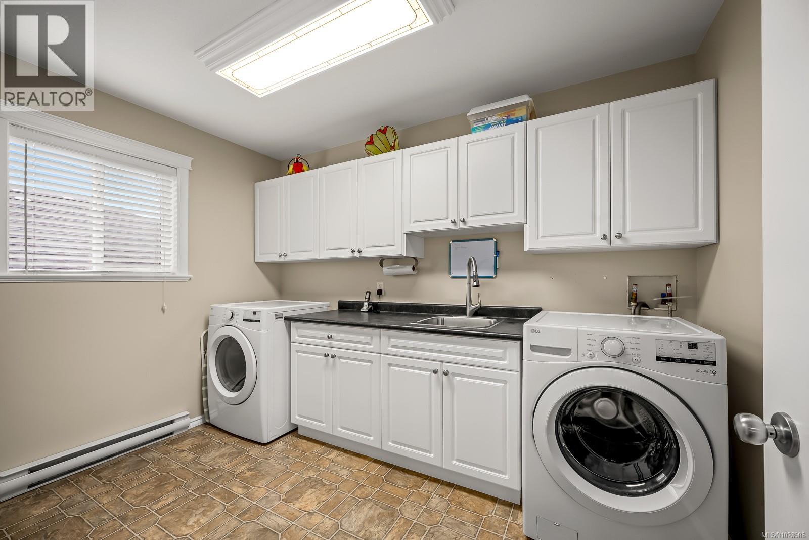 2480 Kinross Pl, Courtenay, British Columbia  V9N 1Y2 - Photo 23 - 1023908