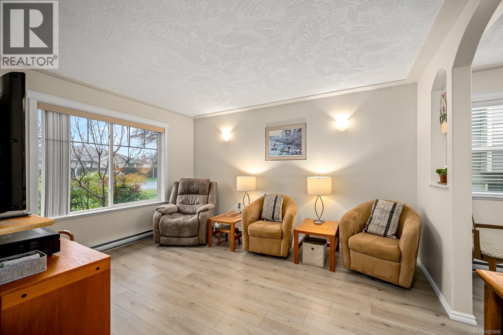 2480 Kinross Pl, Courtenay, British Columbia  V9N 1Y2 - Photo 7 - 1023908