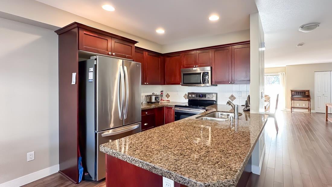 38 6568 193b Street, Surrey, British Columbia  V4N 5S2 - Photo 8 - R3082033