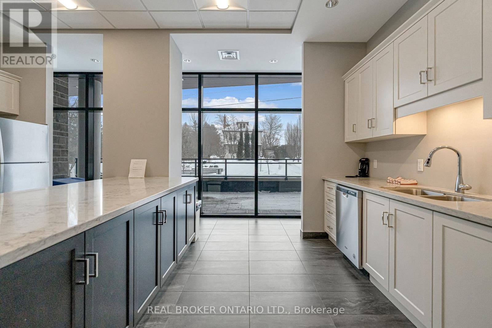 302 - 30 Hamilton Street S, Hamilton, Ontario  L8B 1V8 - Photo 35 - X12724256