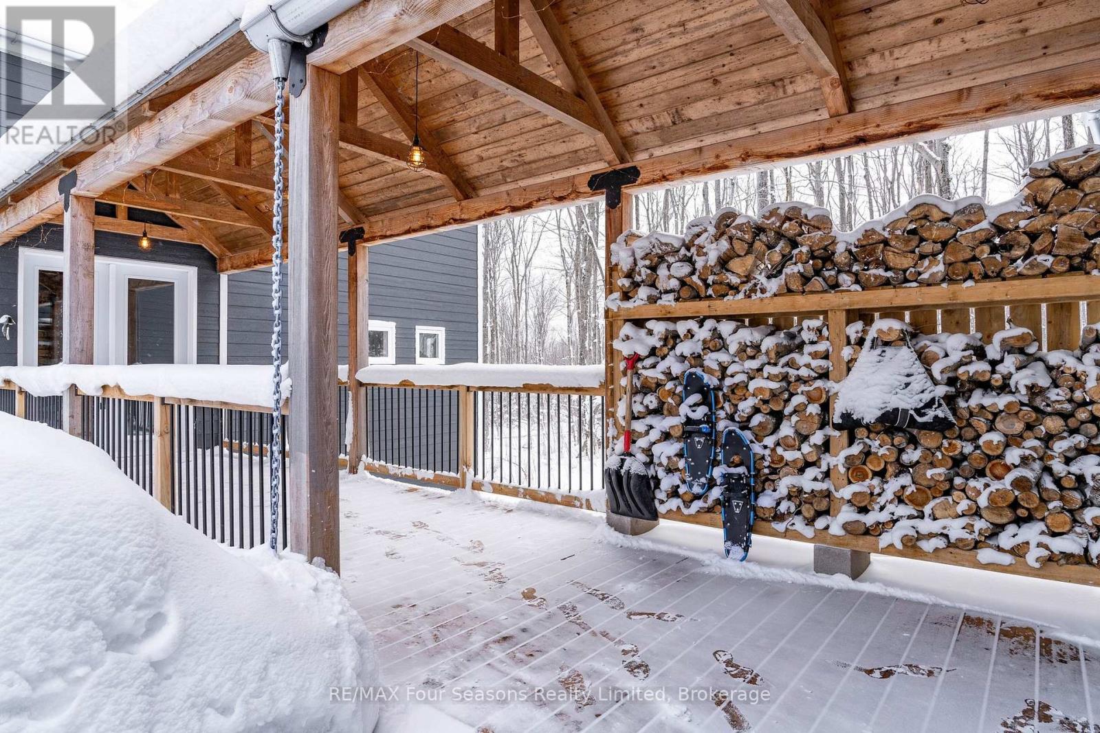 589108 Grey Road 19, Blue Mountains, Ontario  N0H 2E0 - Photo 2 - X12443335