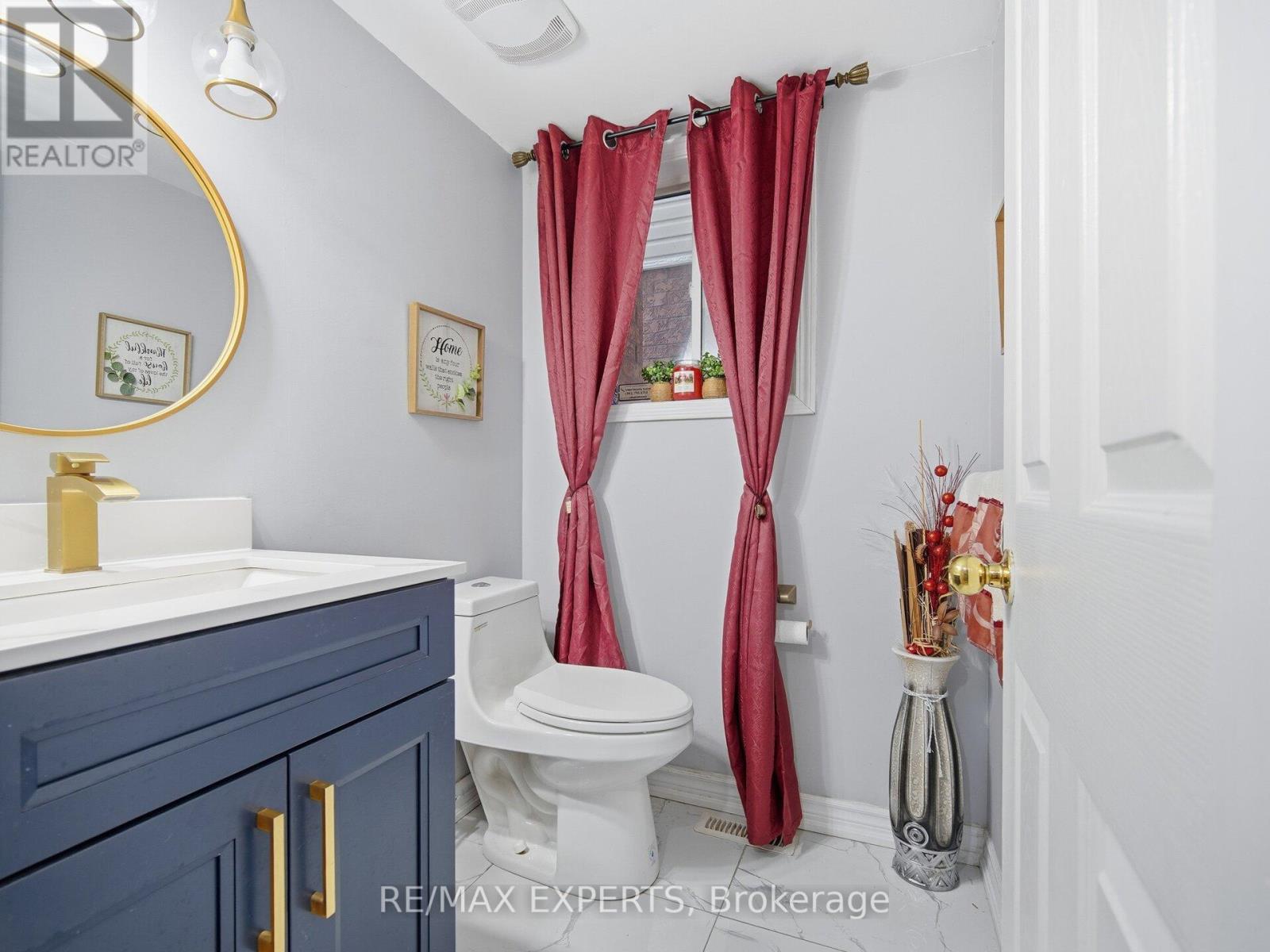 70 Twin Pines Crescent, Brampton, Ontario  L7A 1M8 - Photo 19 - W12725342