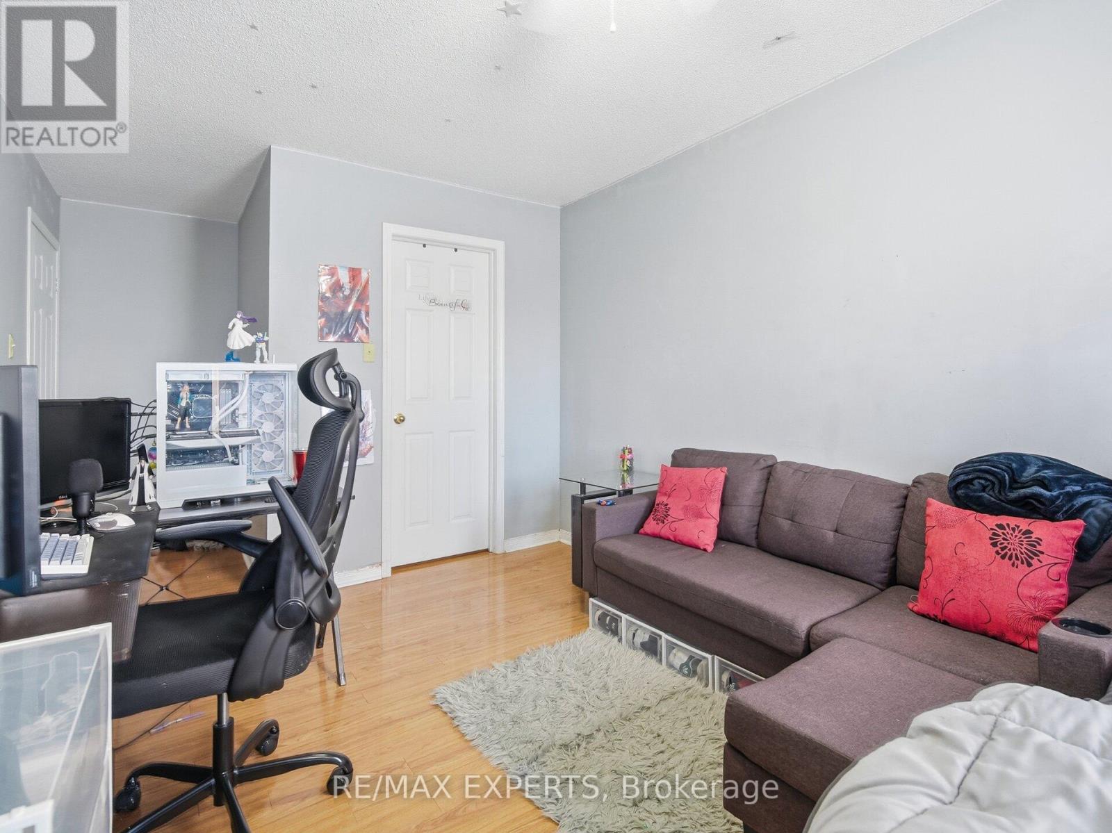 70 Twin Pines Crescent, Brampton, Ontario  L7A 1M8 - Photo 30 - W12725342