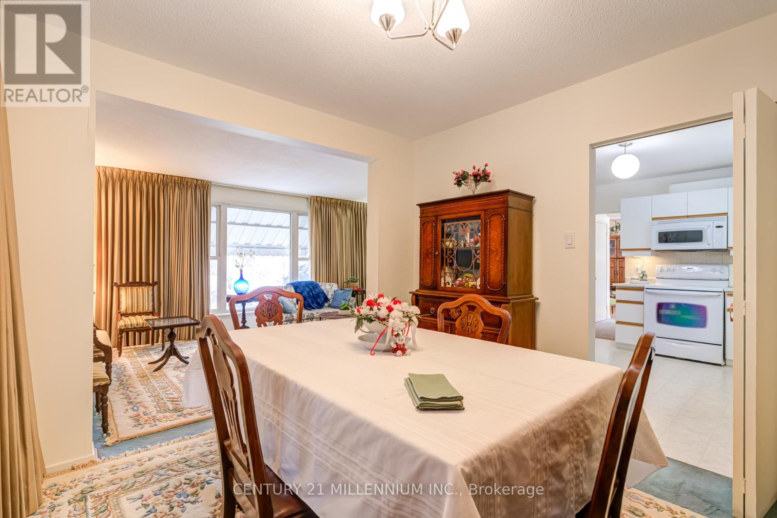 2 Durham Crescent, Brampton, Ontario  L6T 2X6 - Photo 11 - W12725370