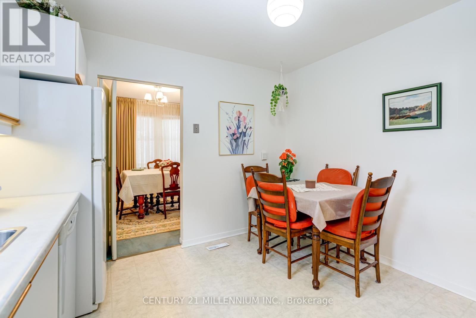 2 Durham Crescent, Brampton, Ontario  L6T 2X6 - Photo 15 - W12725370