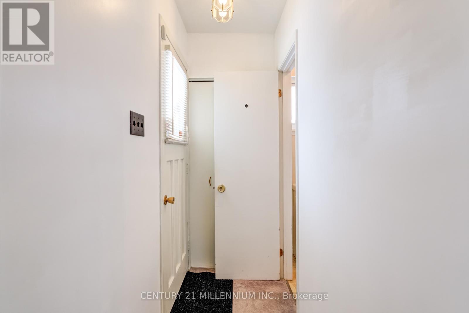 2 Durham Crescent, Brampton, Ontario  L6T 2X6 - Photo 19 - W12725370