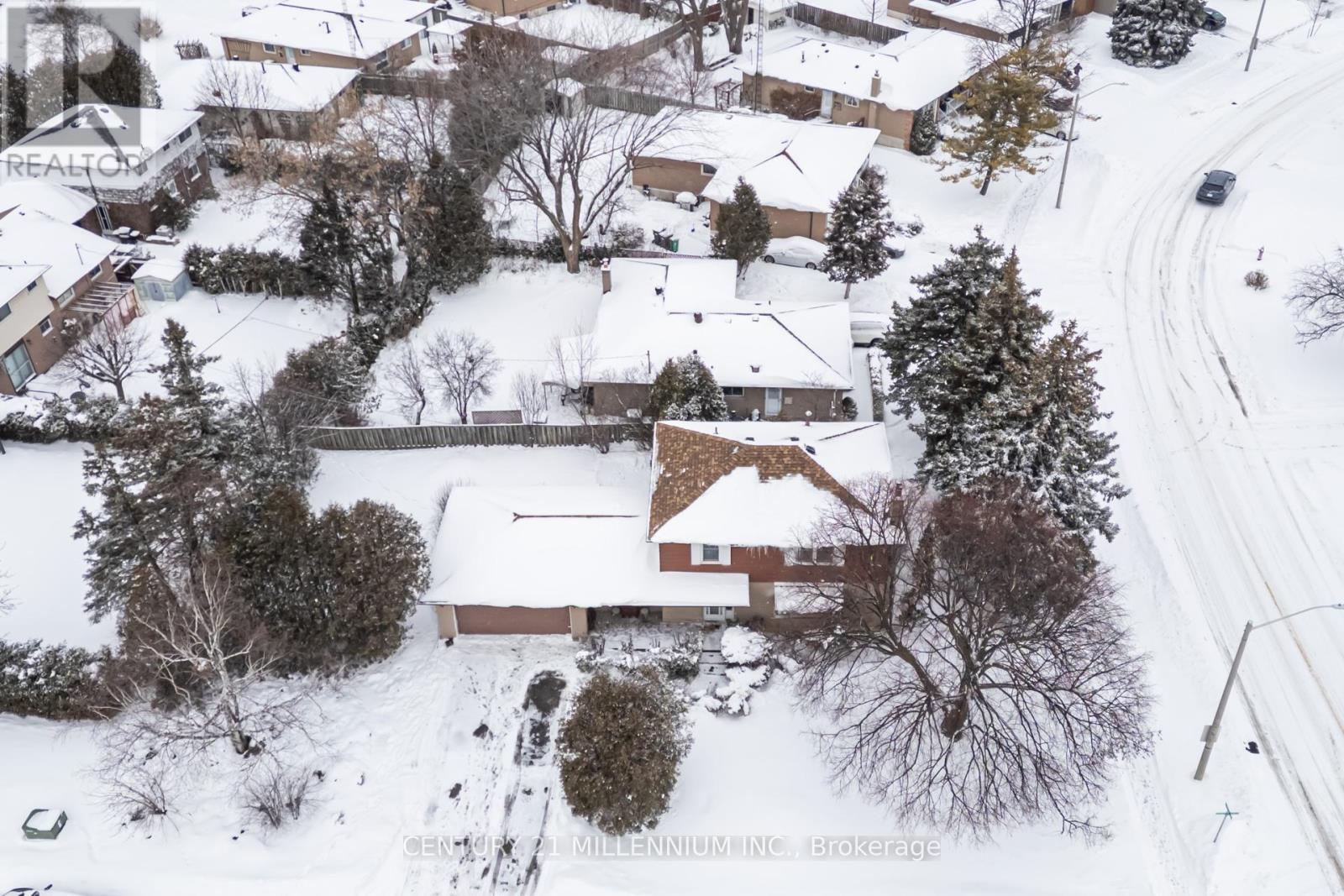 2 Durham Crescent, Brampton, Ontario  L6T 2X6 - Photo 41 - W12725370