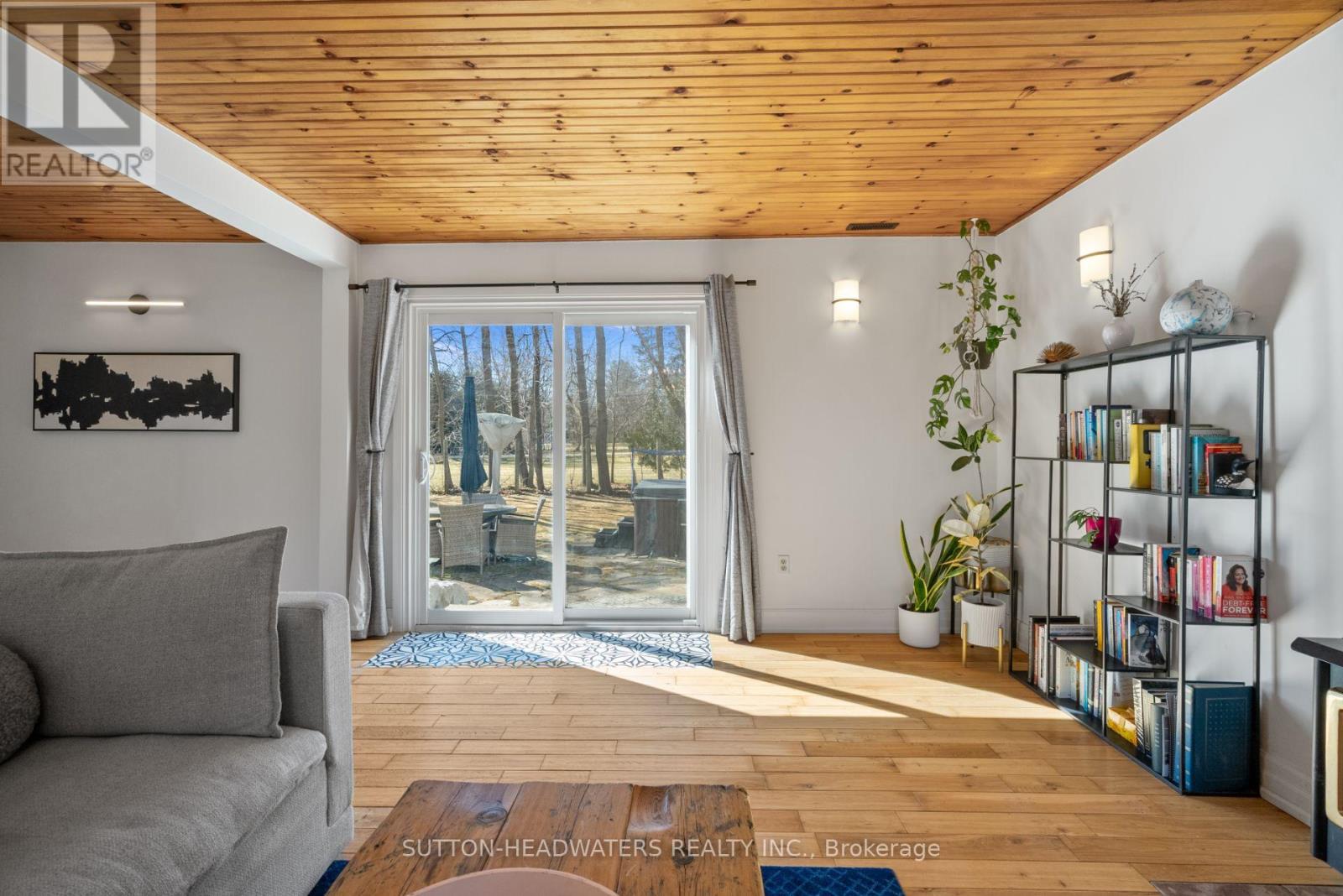 1428 Mill Street, Caledon, Ontario  L7C 1S1 - Photo 14 - W12725402