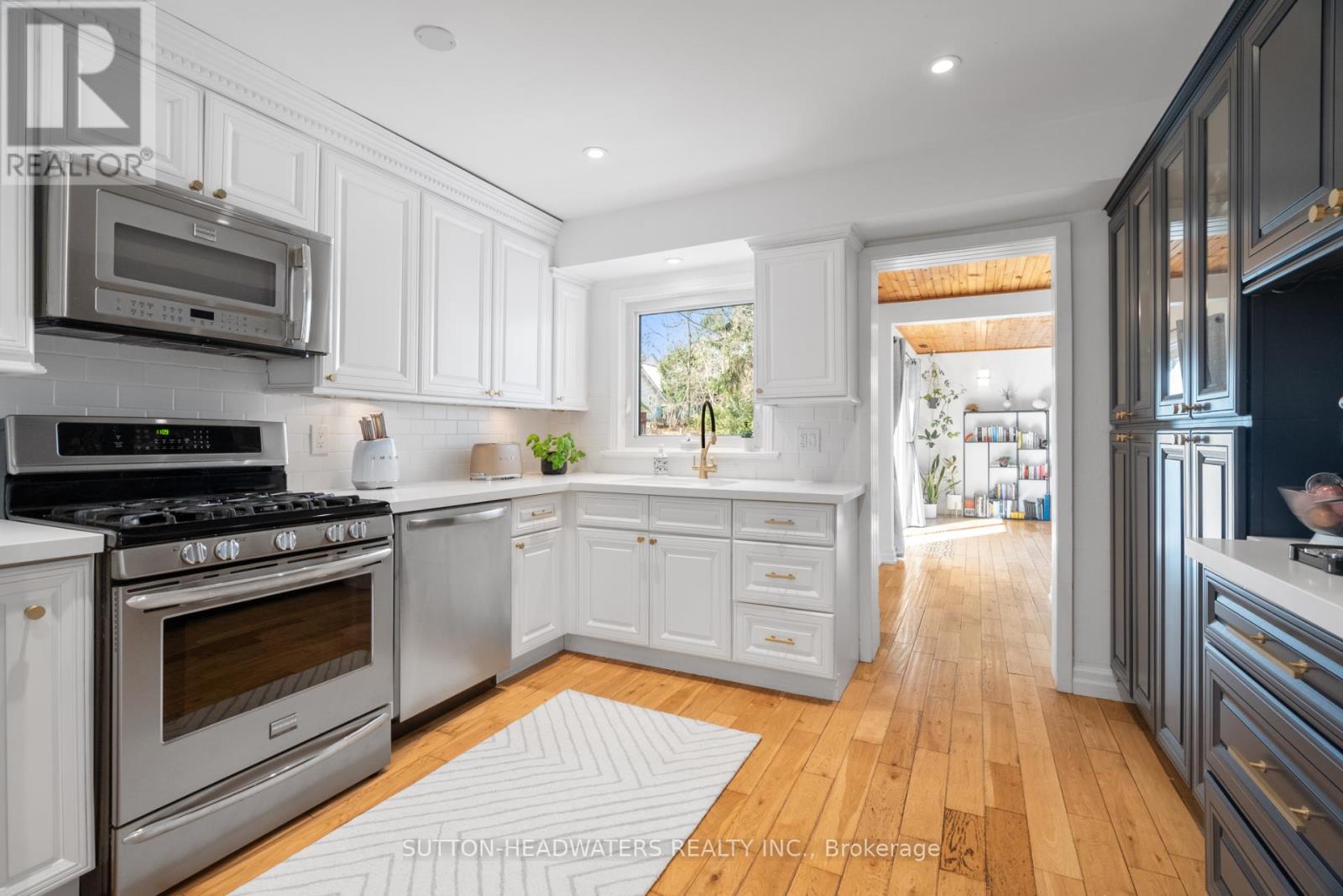 1428 Mill Street, Caledon, Ontario  L7C 1S1 - Photo 6 - W12725402