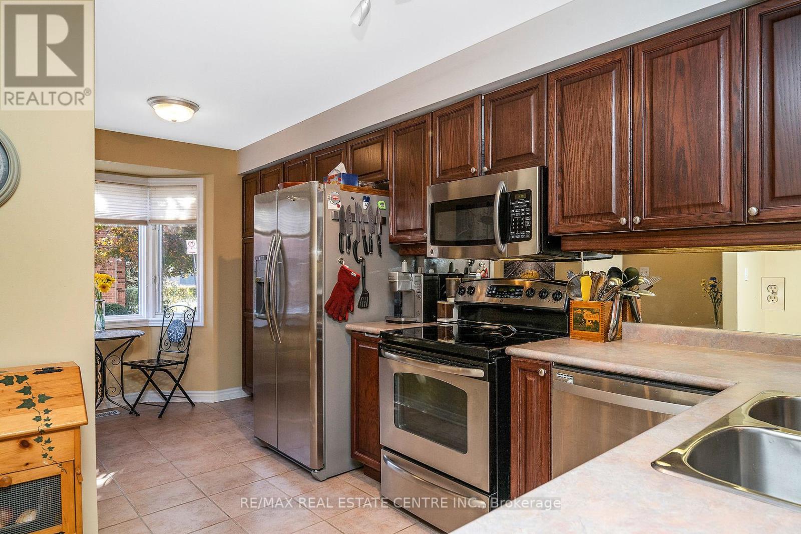 3 - 76 River Drive, Halton Hills, Ontario  L7G 2J2 - Photo 5 - W12725450