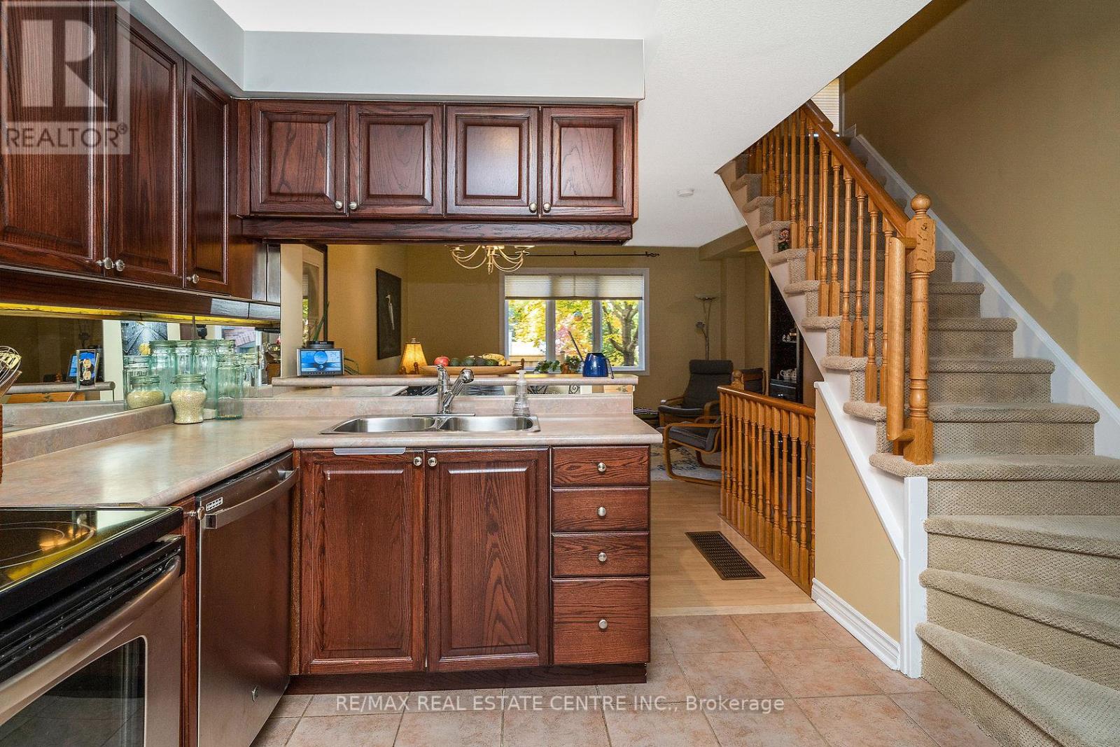 3 - 76 River Drive, Halton Hills, Ontario  L7G 2J2 - Photo 6 - W12725450