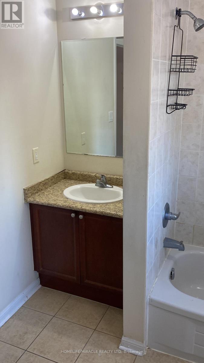 72 Coachlight Crescent, Brampton, Ontario  L6P 2Y8 - Photo 16 - W12725462