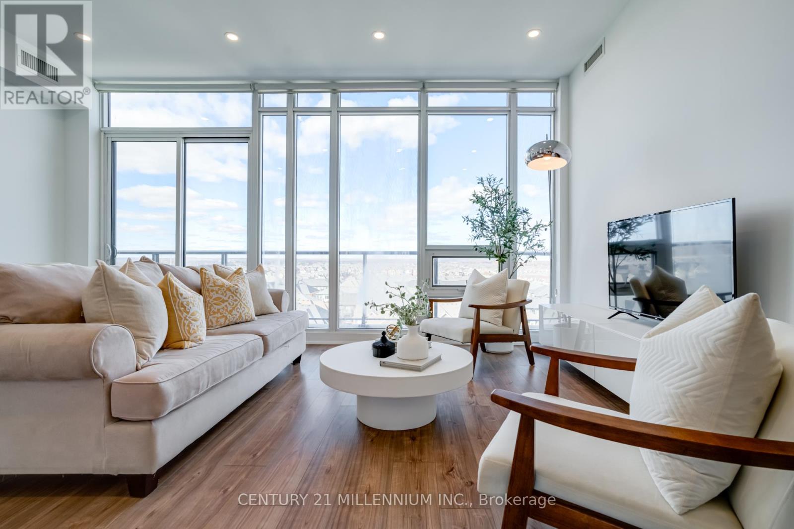 801 - 180 Veterans Drive, Brampton, Ontario  L7A 5G7 - Photo 2 - W12725484