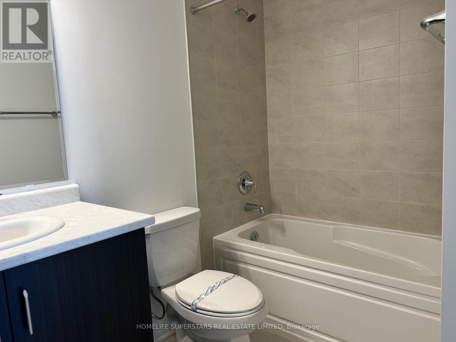 204 - 95 Dundas Street W, Oakville, Ontario  L6M 5N4 - Photo 17 - W12725492