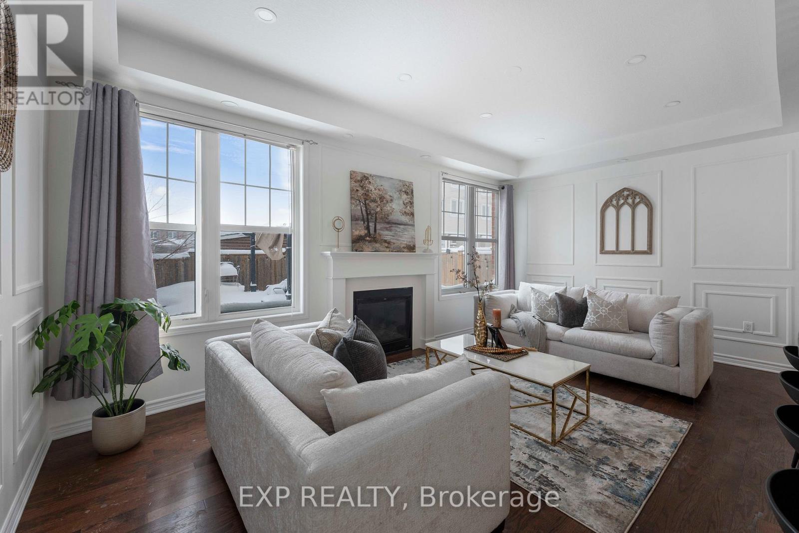 203 Grovehill Crescent, Kitchener, Ontario  N2R 0K9 - Photo 4 - X12725380