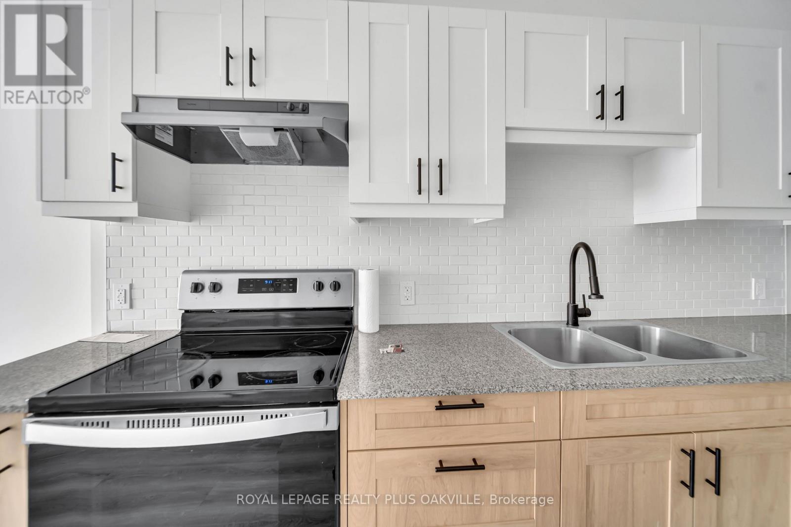 Ph809 - 191 Elmira Road S, Guelph, Ontario  N1K 0E5 - Photo 13 - X12725418