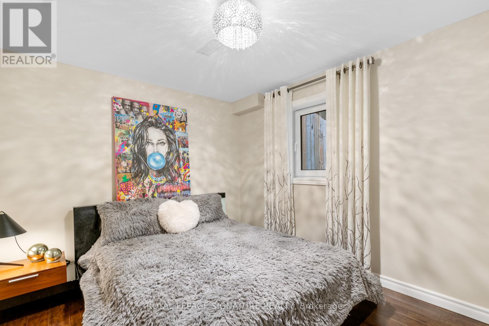 704 Robert Ferrie Drive, Kitchener, Ontario  N2R 0B2 - Photo 35 - X12725422