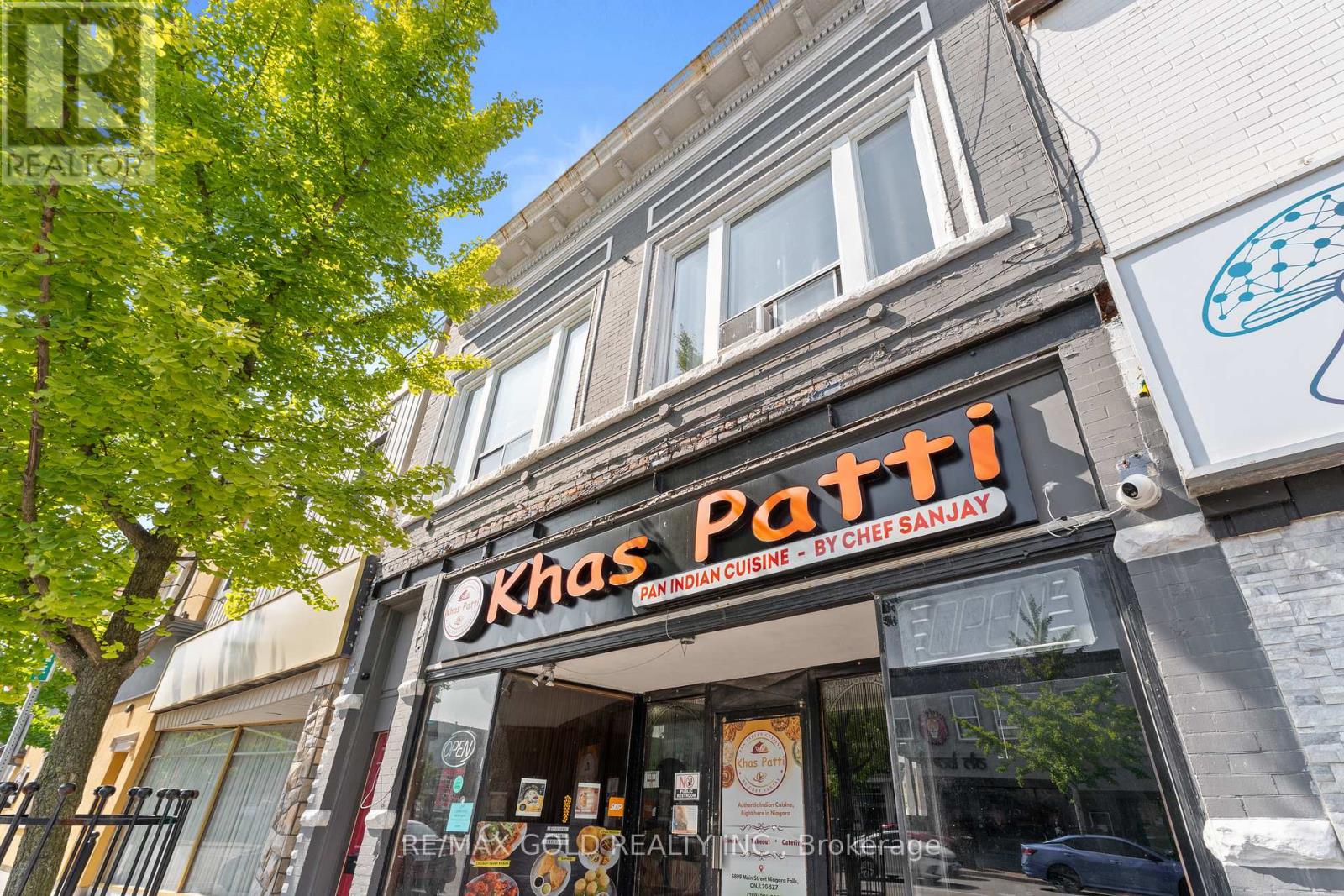 5899 Main Street, Niagara Falls, Ontario  L2G 5Z7 - Photo 1 - X12725510