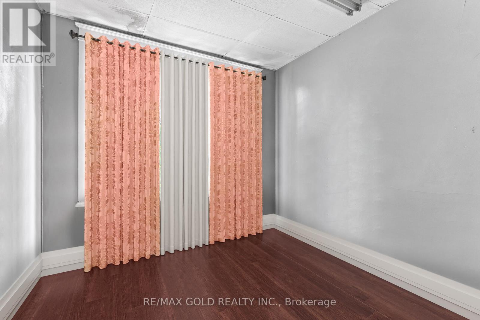 5899 Main Street, Niagara Falls, Ontario  L2G 5Z7 - Photo 27 - X12725510