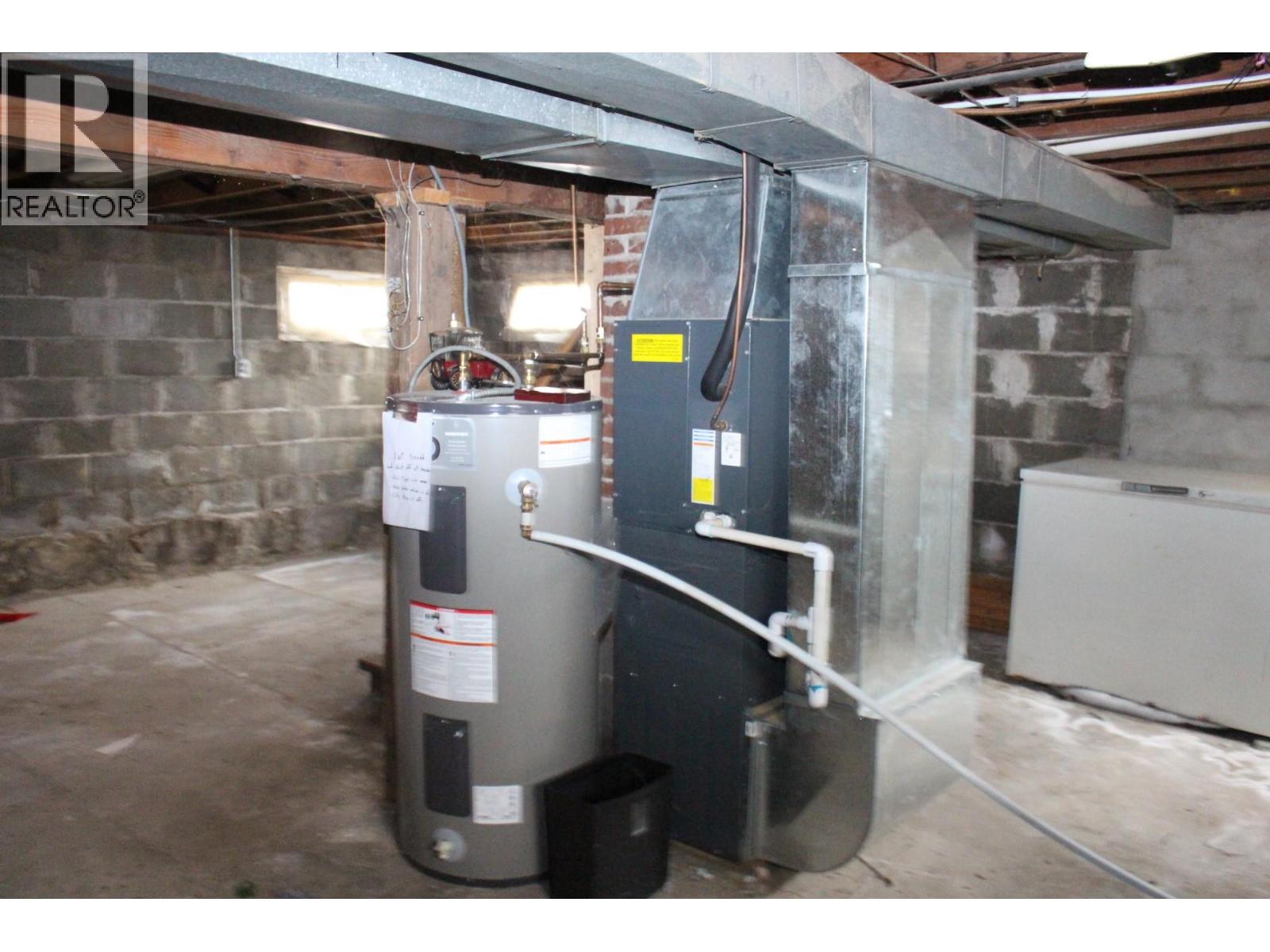 1540 Mcbeth Street, Trail, British Columbia  V1R 1Z4 - Photo 23 - 10373728