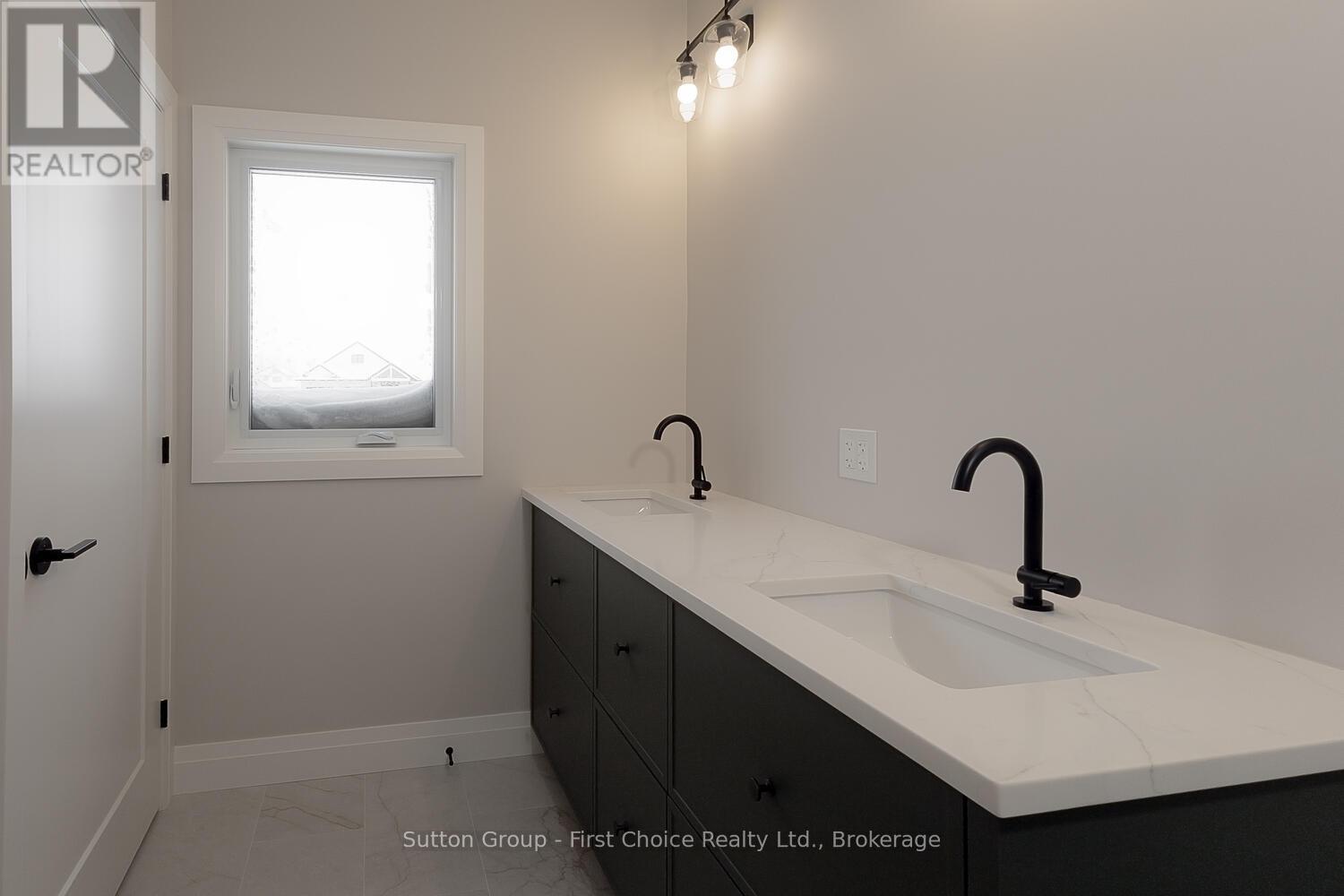 19 Kastner Street, Stratford, Ontario  N5A 6S6 - Photo 9 - X12725602