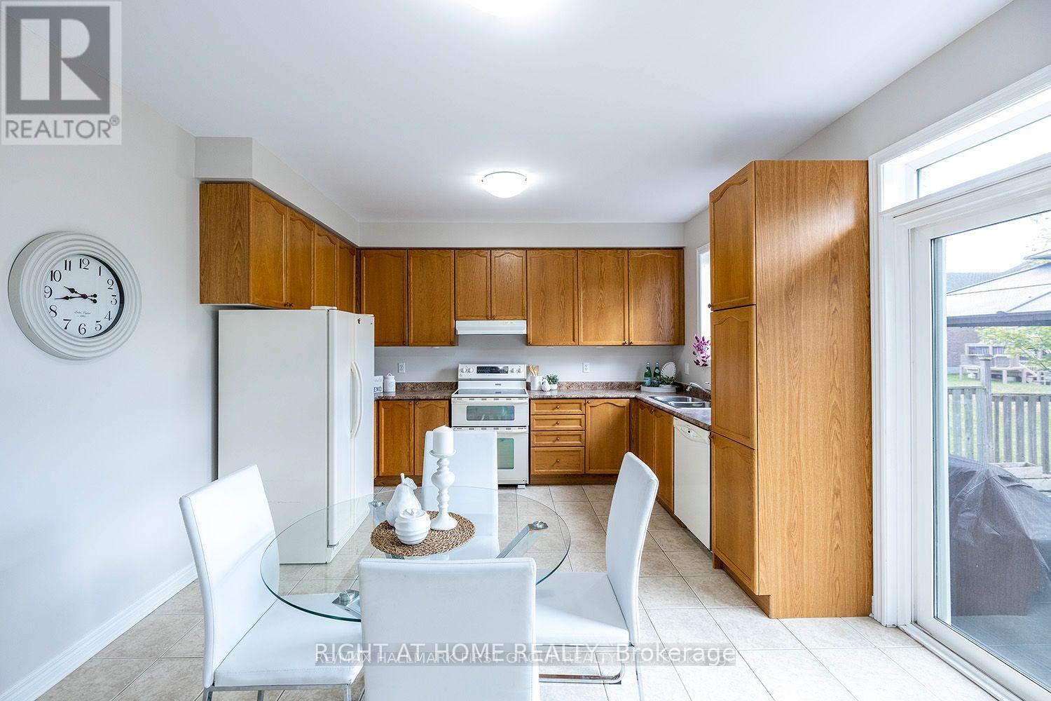 64 Chimney Hill Way, Scugog, Ontario  L9L 2E1 - Photo 5 - E12725610