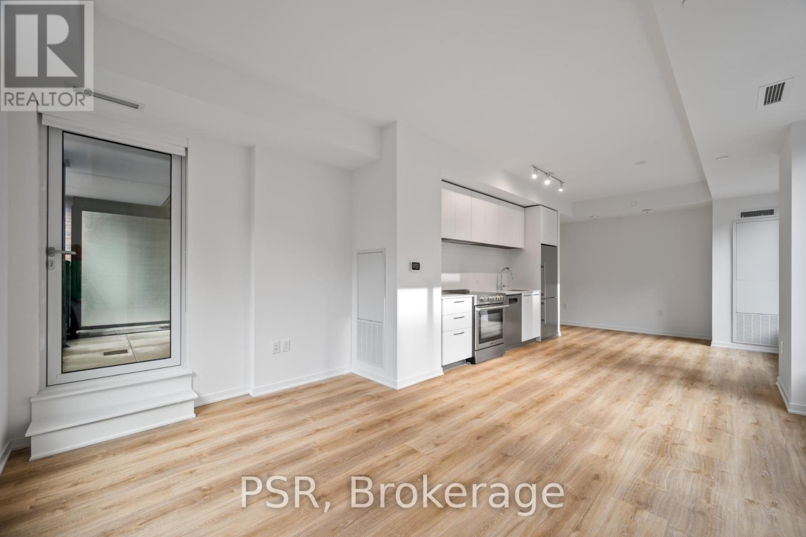 610 - 101 Roehampton Avenue, Toronto, Ontario  M4P 2W2 - Photo 5 - C12706454