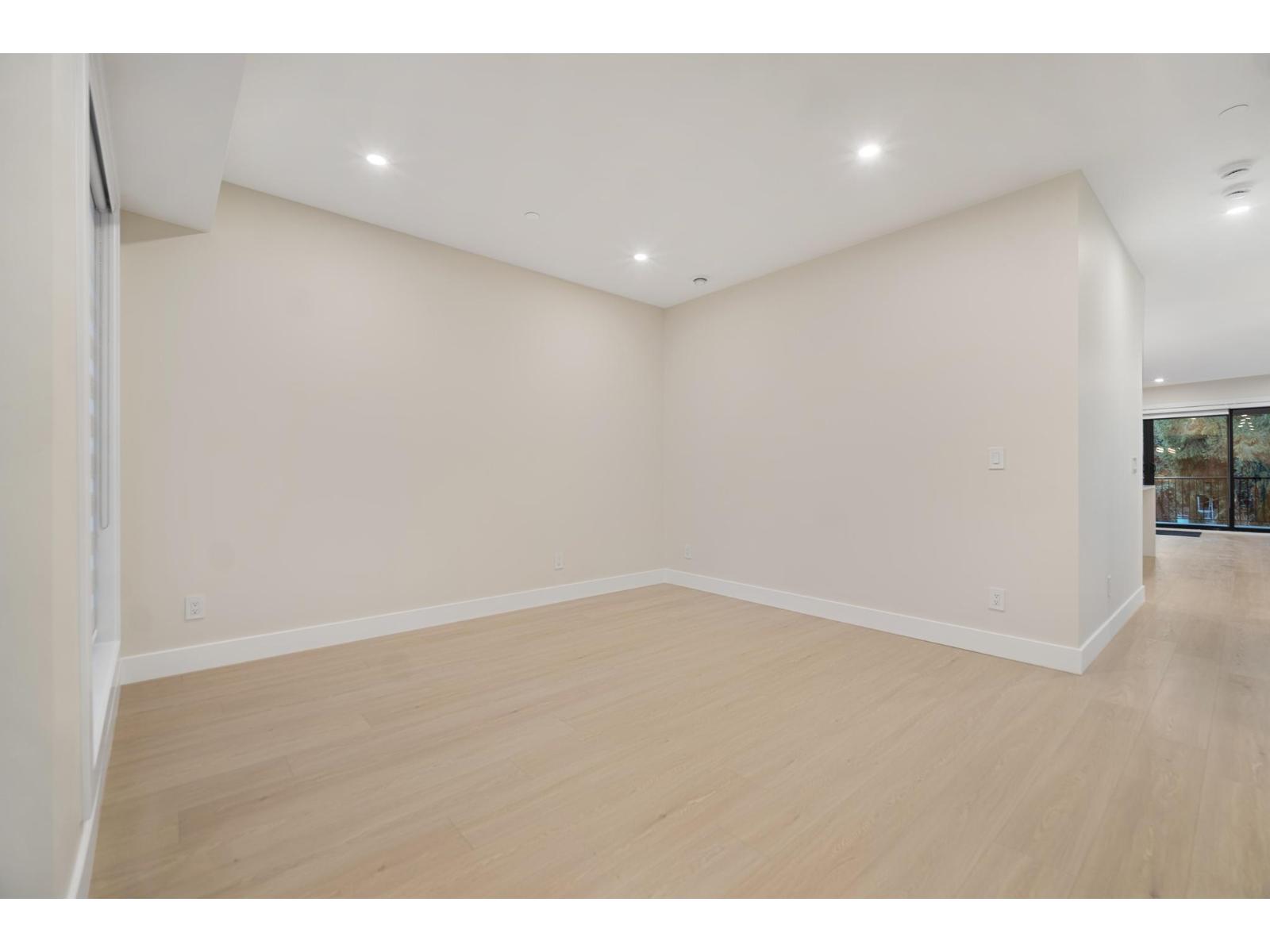 14206 North Bluff Road, White Rock, British Columbia  V4B 3C4 - Photo 6 - R3057701