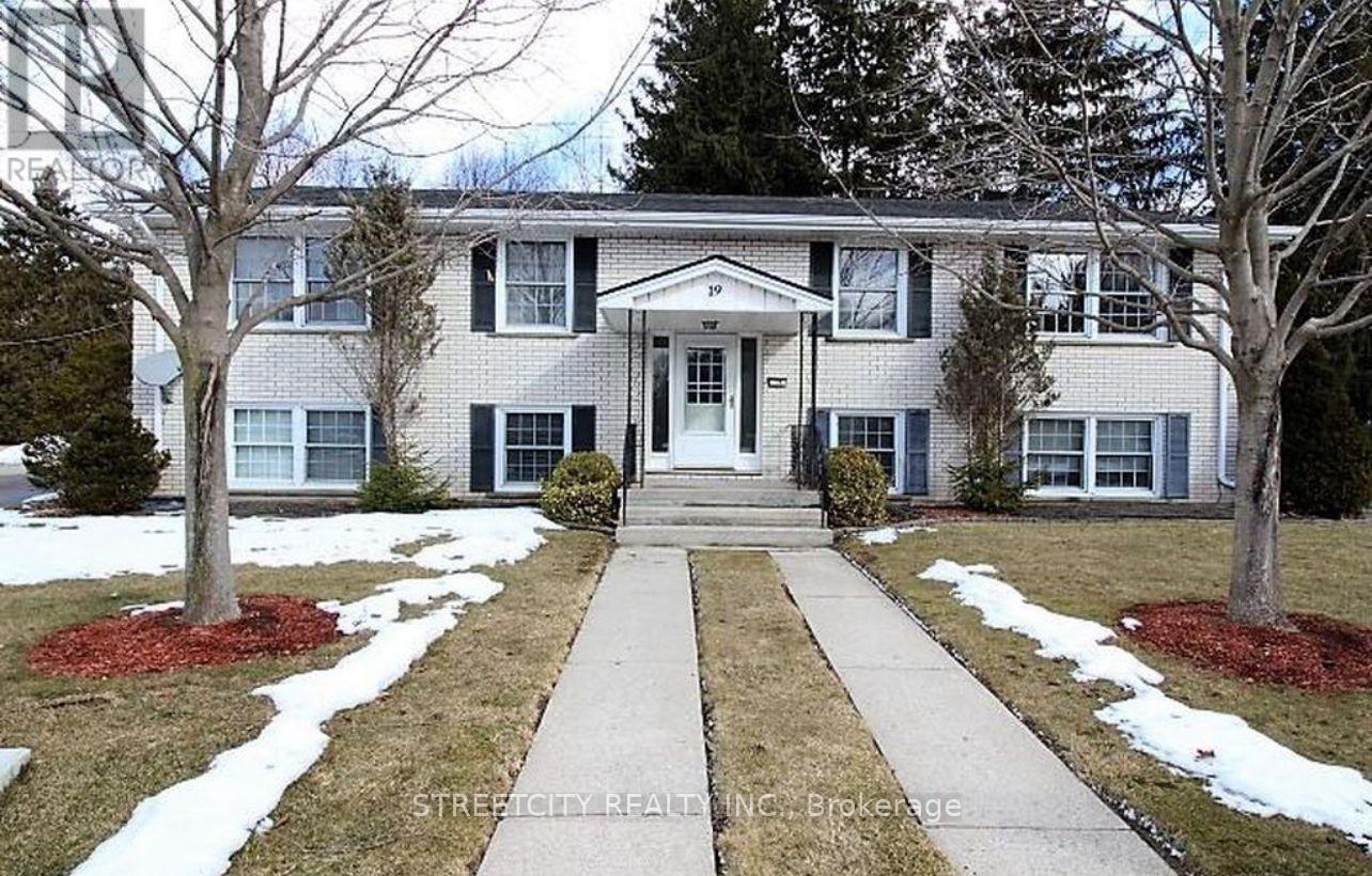 1 - 19 Johnson Place, St. Thomas, Ontario  N5P 2E9 - Photo 1 - X12725634