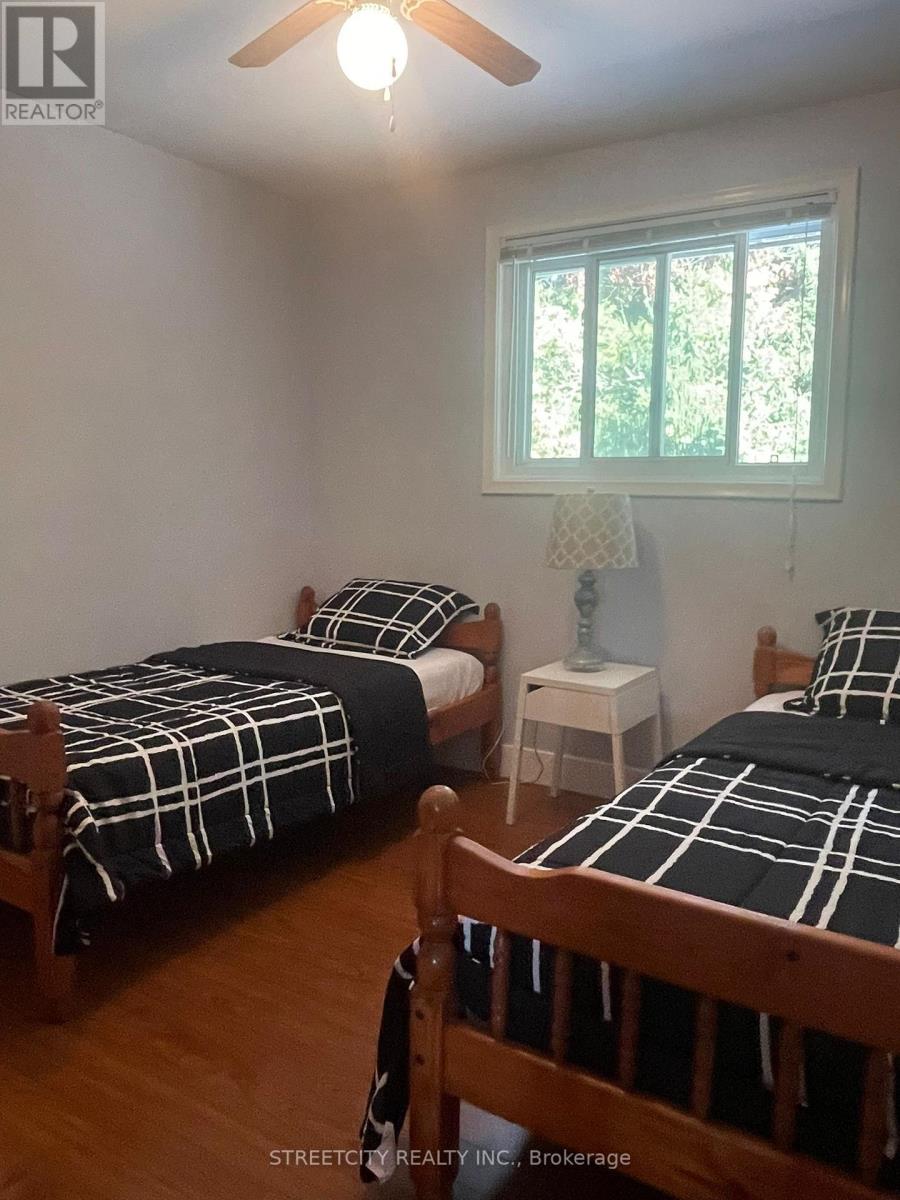 1 - 19 Johnson Place, St. Thomas, Ontario  N5P 2E9 - Photo 6 - X12725634