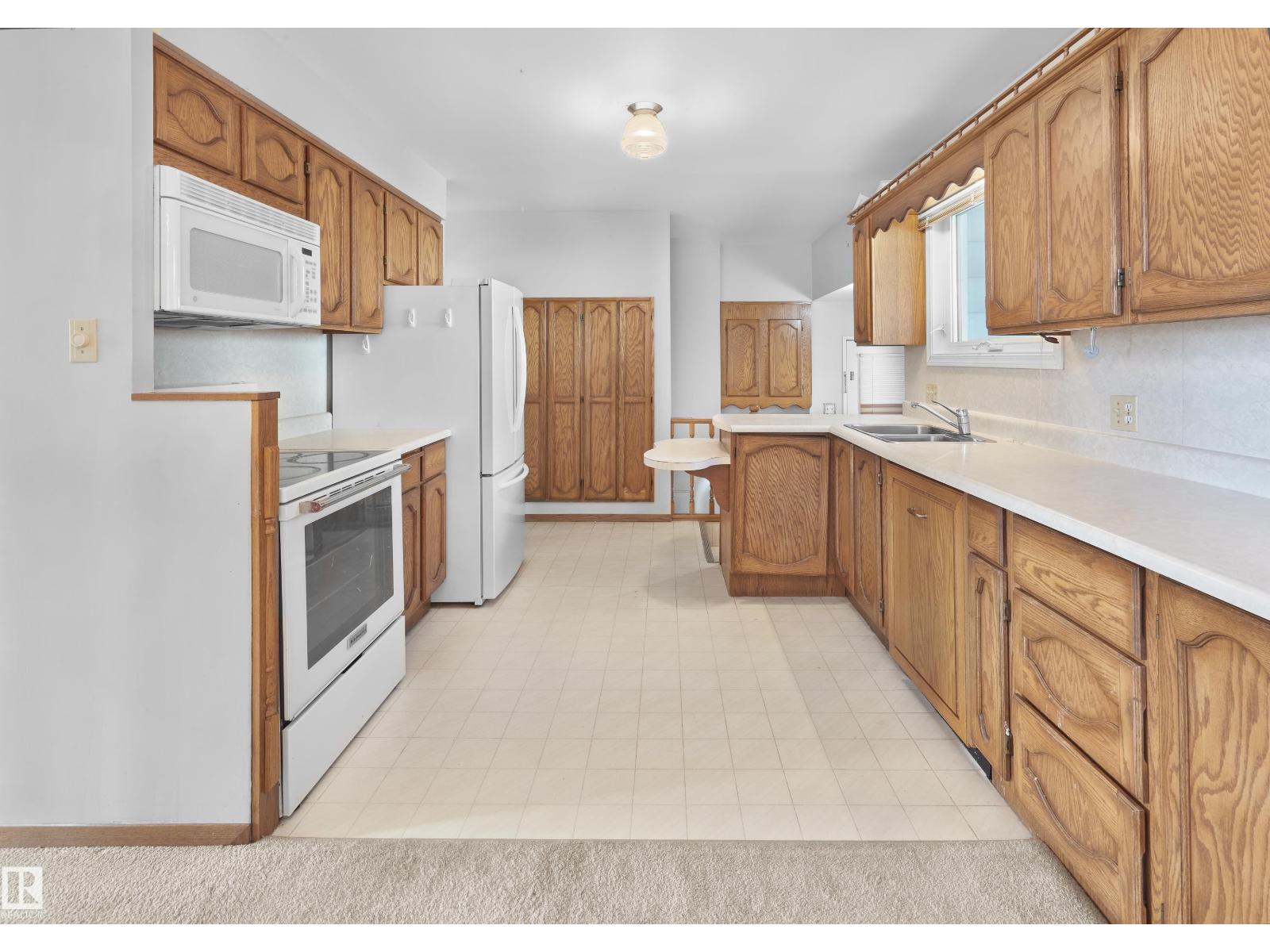 10512 54 Av Nw, Edmonton, Alberta  T6H 0T7 - Photo 13 - E4470905