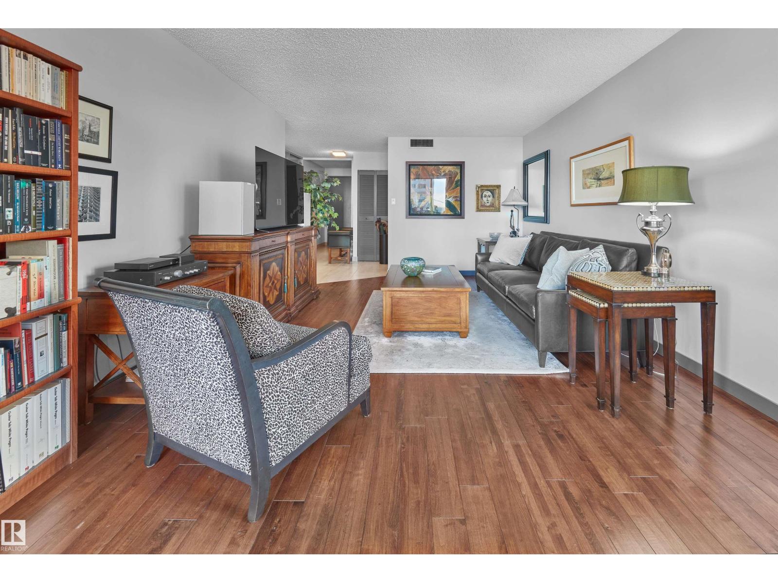 #304 9921 104 St Nw, Edmonton, Alberta  T5K 2K3 - Photo 4 - E4470909