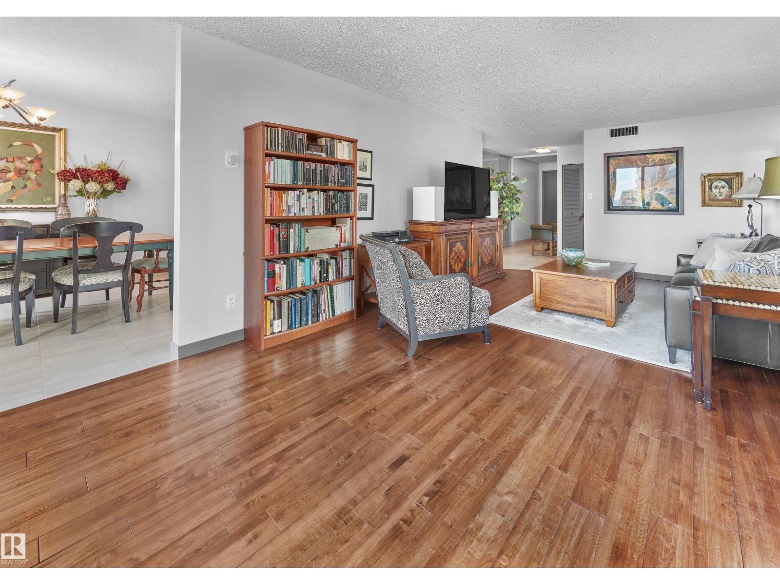 #304 9921 104 St Nw, Edmonton, Alberta  T5K 2K3 - Photo 6 - E4470909