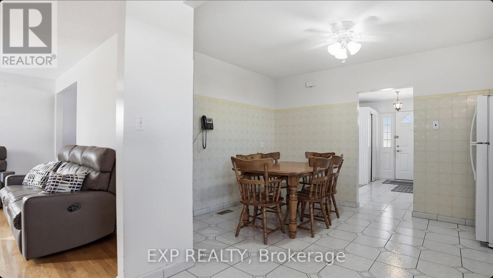 20 Wallford Way, Ottawa, Ontario  K2E 6B4 - Photo 11 - X12725562