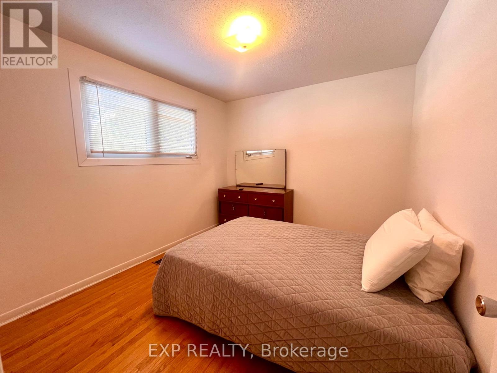 20 Wallford Way, Ottawa, Ontario  K2E 6B4 - Photo 23 - X12725562