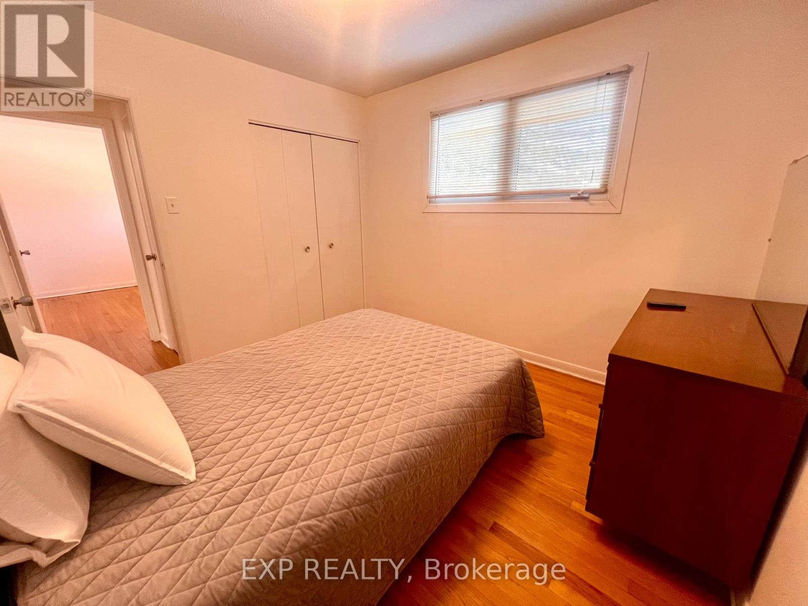 20 Wallford Way, Ottawa, Ontario  K2E 6B4 - Photo 24 - X12725562